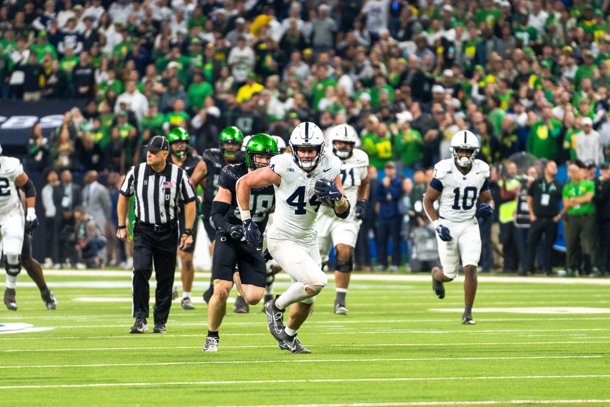 Barstool Sports wasn’t too happy about Penn State tight end Tyler Warren winning the John Mackey Award, which is presented annually to the nation’s top tight end.