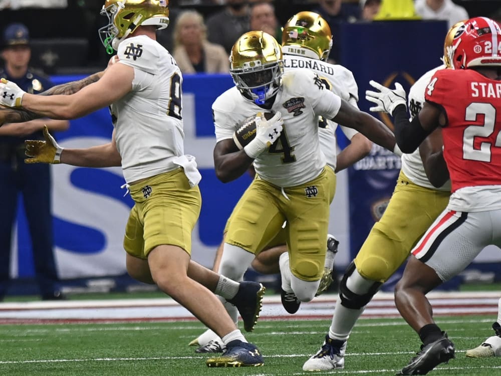 Notre Dame RB Jeremiyah Love is nursing an apparent knee injury.