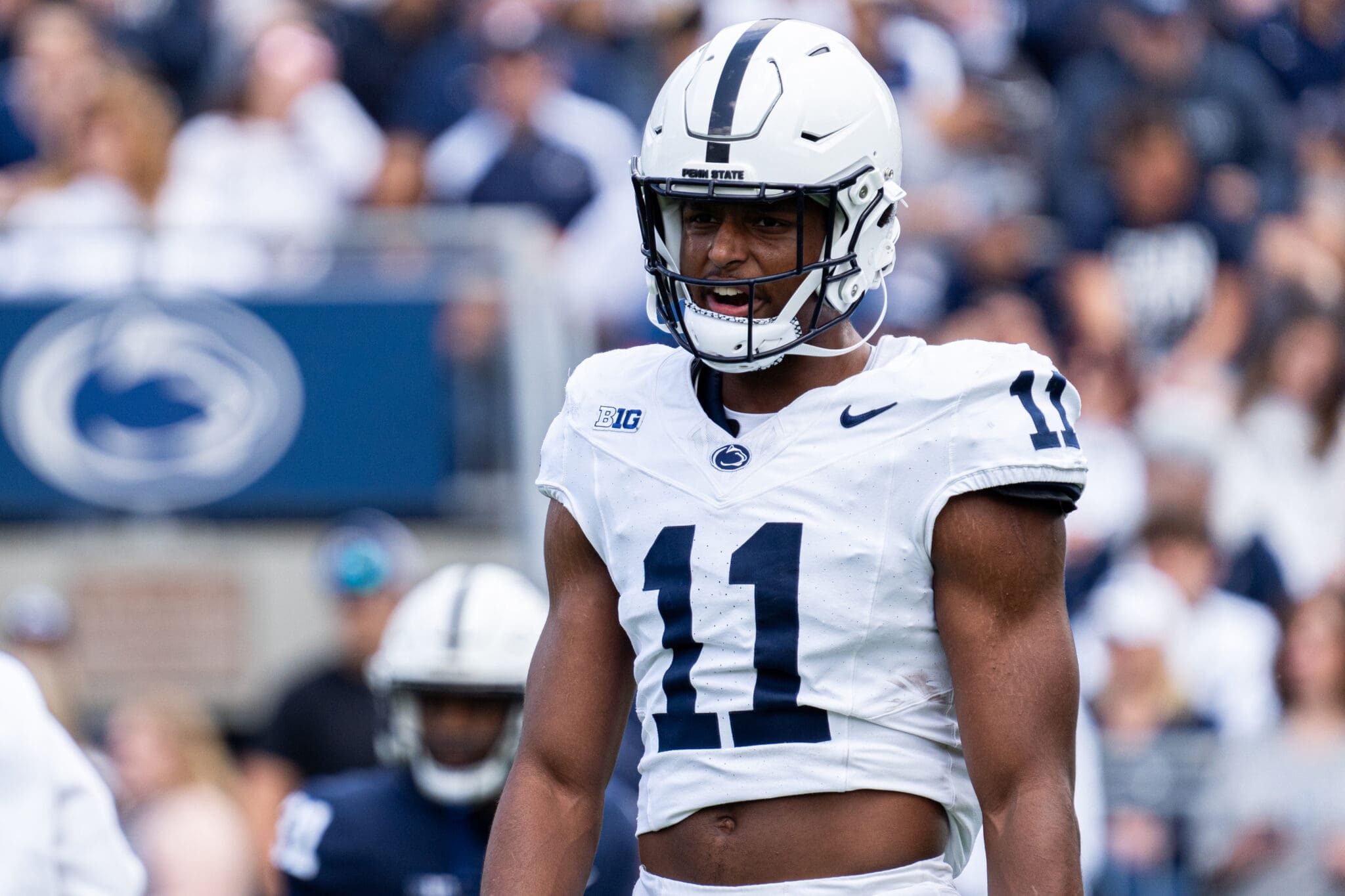 Penn State LB Arrington II is currently wearing the number made famous by his father.